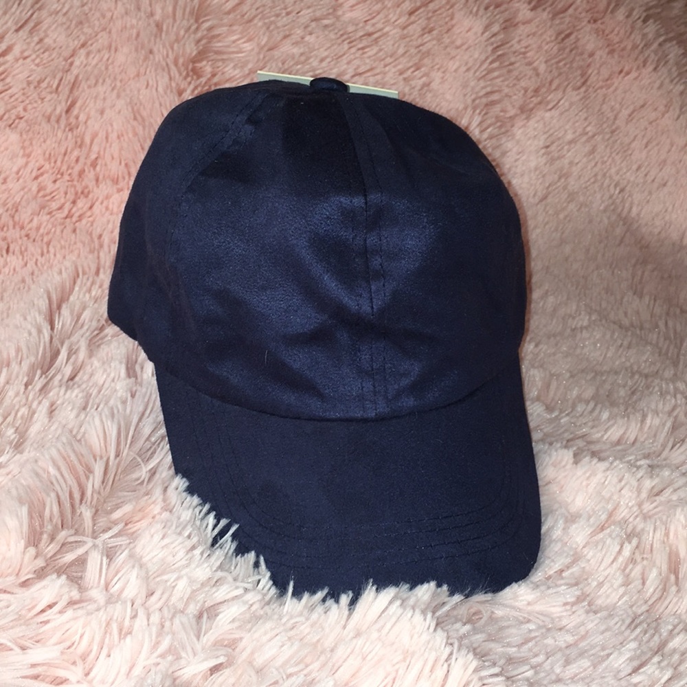 Missguided faux suede cap